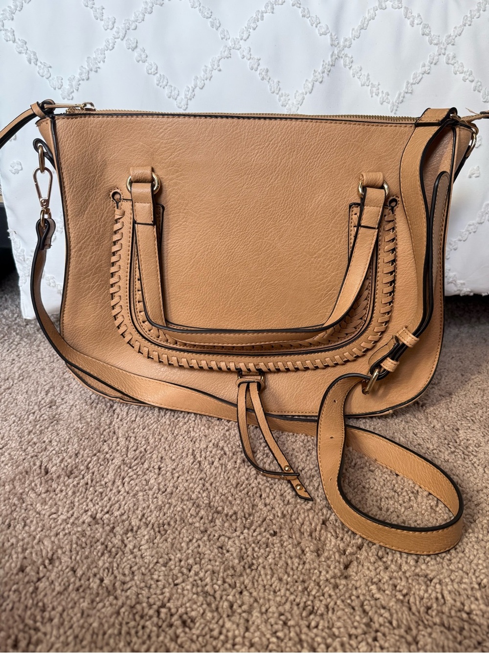 Sole Society Tan Leather Shoulder Bag with Leopard-Print Interior. Large.